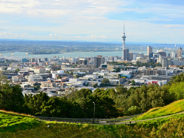 Por qué alojarse fuera del centro de la ciudad podría ser la mejor opción para tu próximo viaje a Auckland